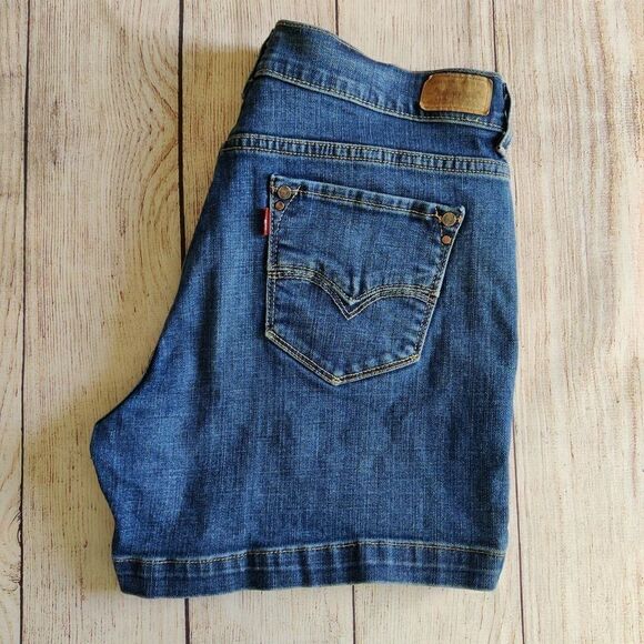 Vintage Levi's 515 high rise shorts sz 4 - Picture 1 of 14